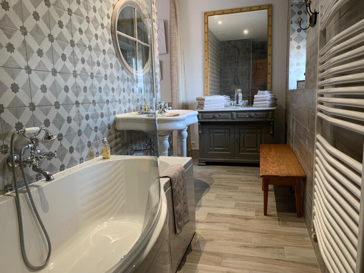 Logis De La Roche - Niort - Chauray Hotel Buitenkant foto