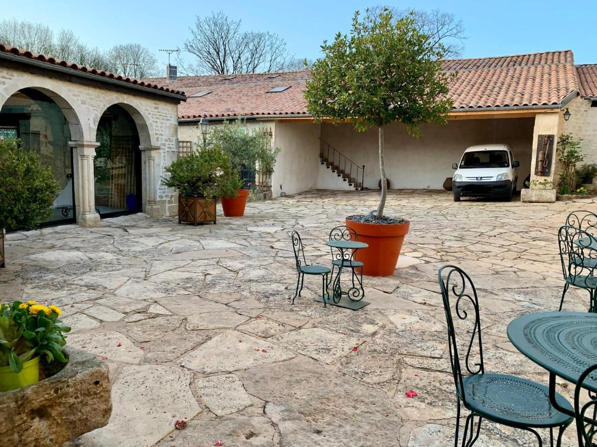 Logis De La Roche - Niort - Chauray Hotel Buitenkant foto